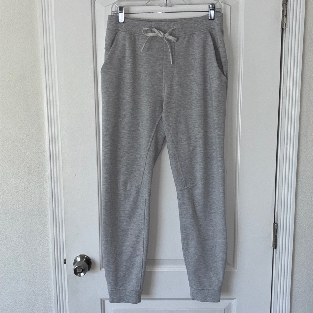 Lululemon M City Sweat Jogger
Heathered Ultra Light Grey / Sea Salt